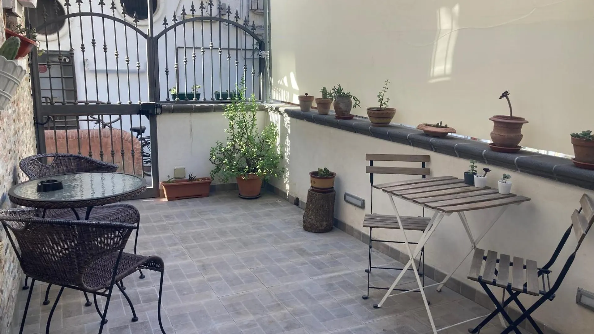 Bloom House Apartment Catania Italy